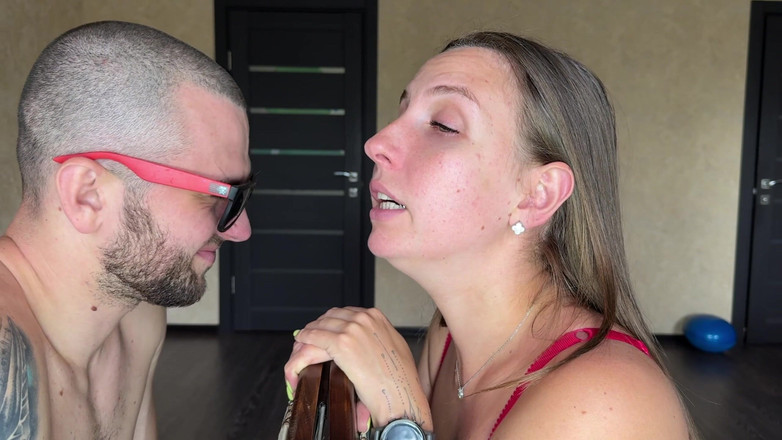 Hottie goddess: Snot Spray Queen: Malu Pria