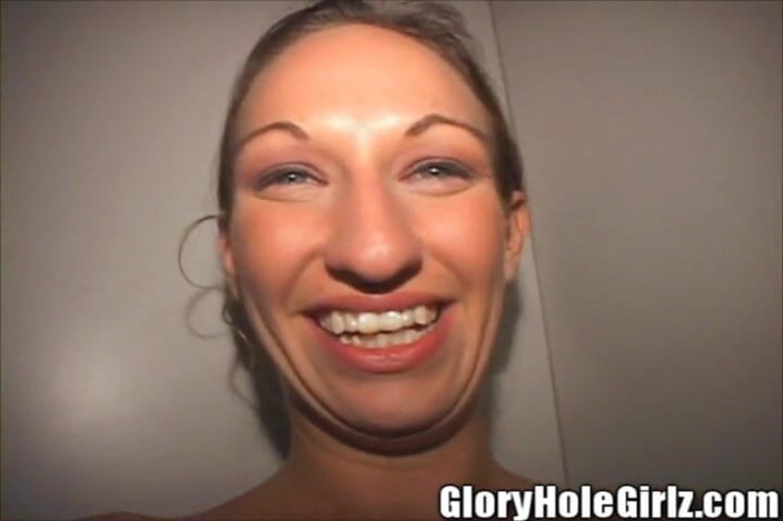 Glory Hole Girlz: Egipcio judío perra en el gloryhole chupando coño follando puta...