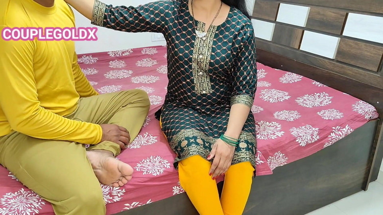 Sexy Komal: jab komal kuchh samay ke lie ghar se baahar gee...