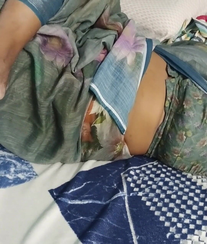 Pig pussy: Nattukattai Tamil tante op bed