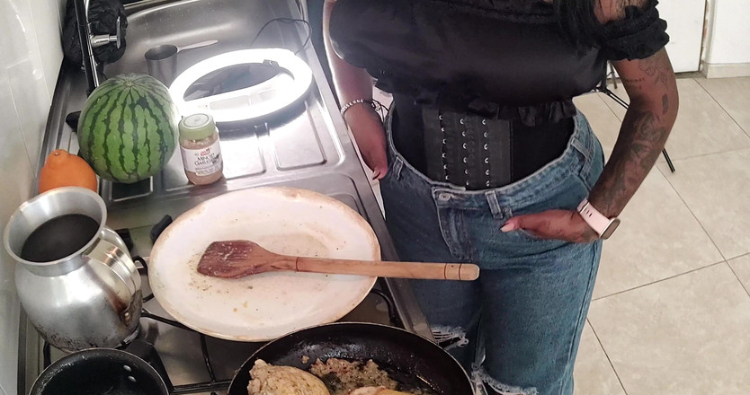 PABLO N3GROBAR: Cooking with Pablo &amp; Lil Latina