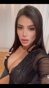 Who Is Horny Here Like Me?