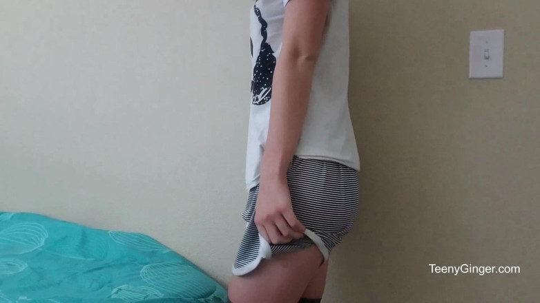 Teeny Ginger: Ține-mă / GFE Striptease