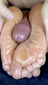 Giấc mơ đôi chân đầy dầu gợi cảm