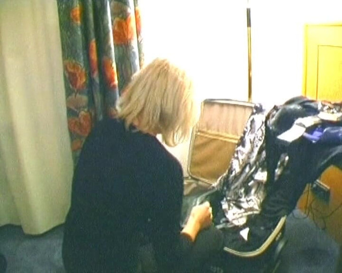 German's MILF: Дама из Германии сосет хуй в гостиничном номере в любительском видео