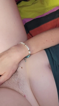 Je me fais baiser par une grosse bite noire pendant des heures, jeu et match