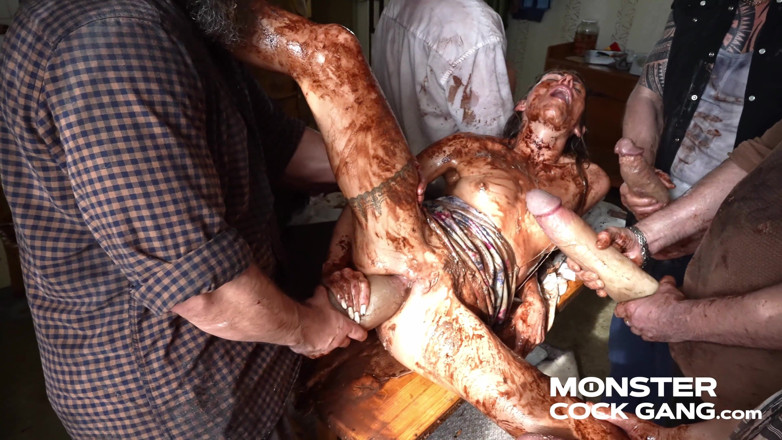 MonsterCockGang: Gang di cazzi mostruosi 7.5: lotta di cibo? No- scopata proprio...