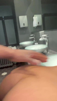 Roma büyük depo x banyo sikişi