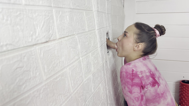 misss_vikki: Dziura chwały – słodycz topnieje, nie ukrywając swojej radości.