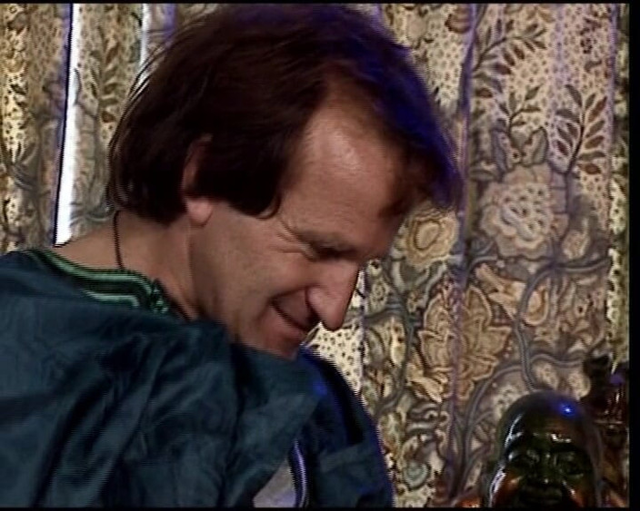 Deutsche Damen: Mamă sexy nemțoaică și-a futut ambele găuri în spectacol cu penetrare dublă