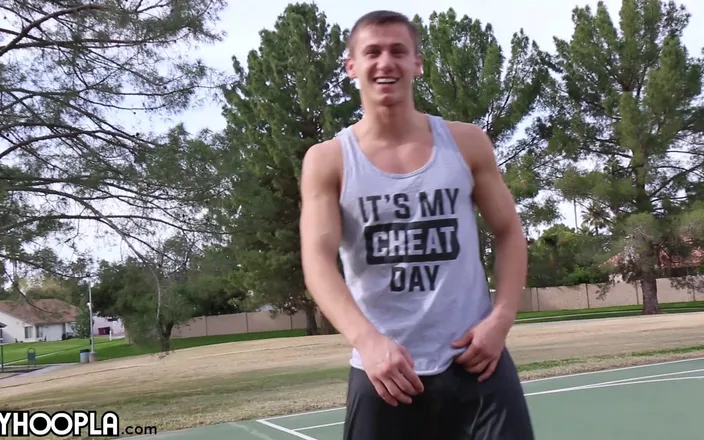 Gay Hoopla: New Fit Uncut College Boy Max Markoff
