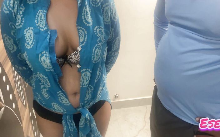 Sammy Sins: भीख मांगती आई लड़की को पहले अंदर बुलाया गया और फिर छोड़ दिया गया