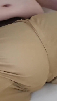 Grasso pompon in pantaloncini