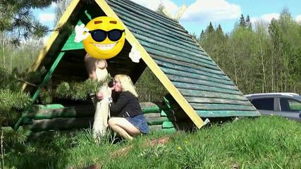 RS couple: Kouření na parkovišti