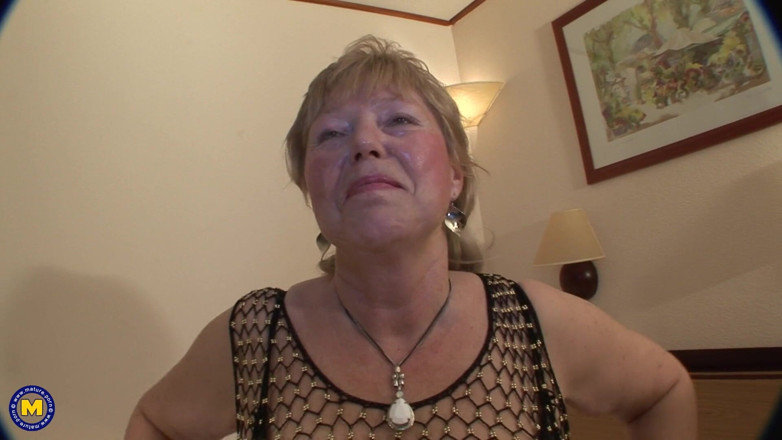 Mature NL: Granny Loves to Suck the Cock