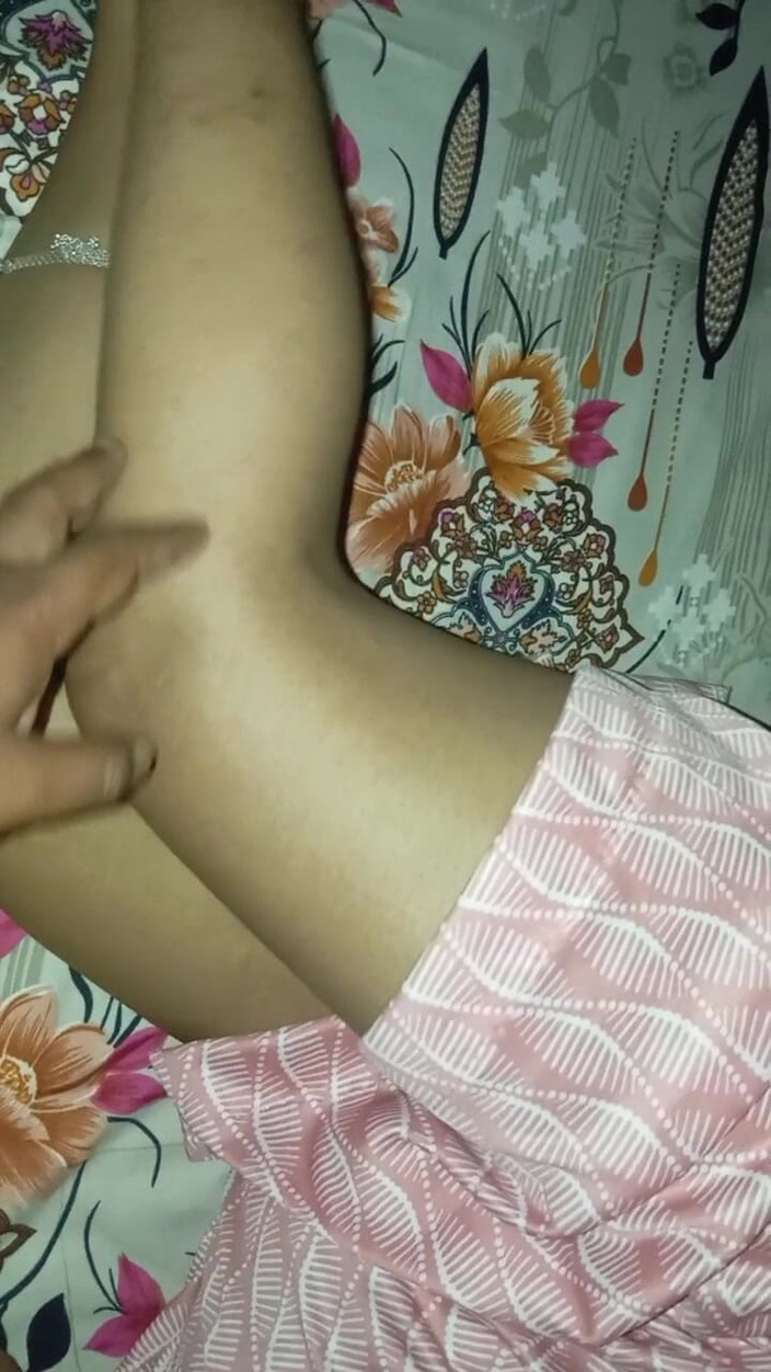 Manjushukla: Sexy Bhabhi jis sexy figur.