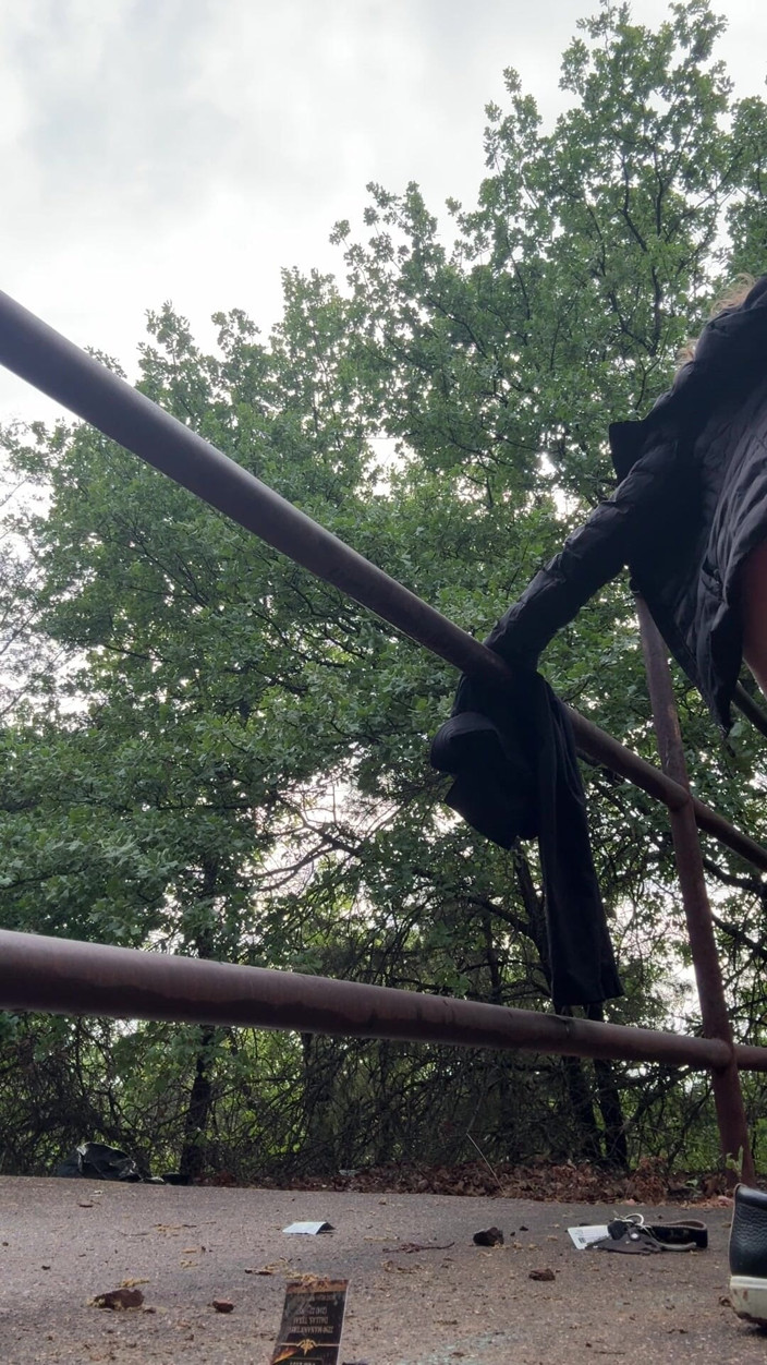 Jackrackemxxx: Petite MILF Gets BBC Railing in the Woods!