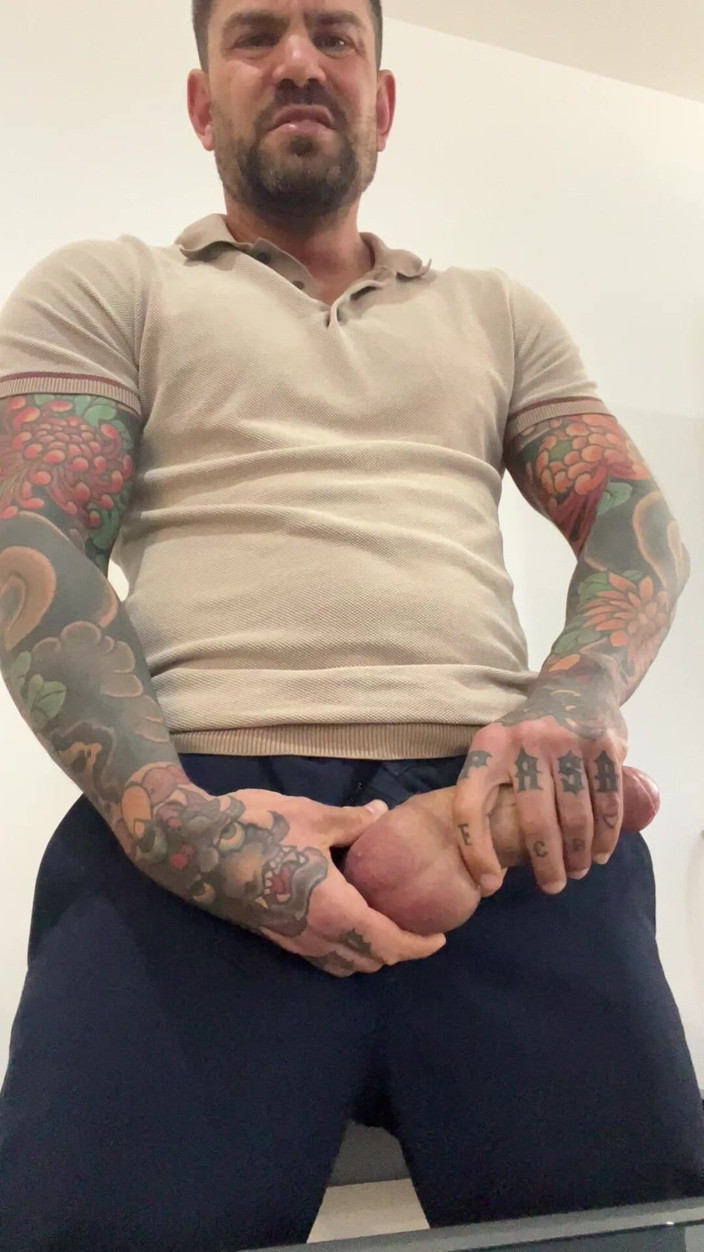 Juan Lucho Gay: Good Stepfather Jerks off