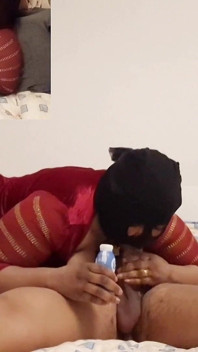 Éjaculation dans la bouche après une soirée club