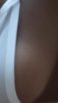 Ragazza indiana scopata dai coinquilini - vero indiano desi video porno