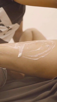 Hot Beautiful Lonely Girl Fucks Delivery Boy