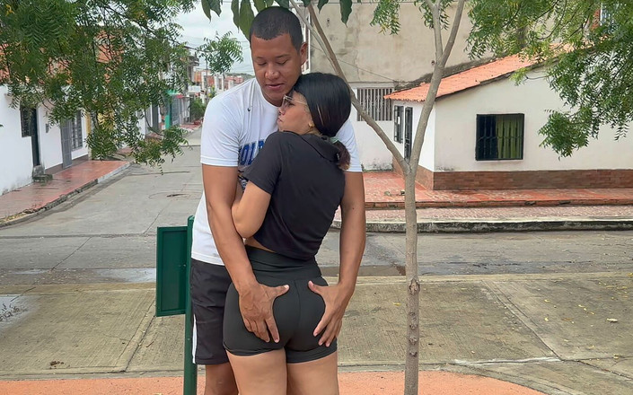 Saraymike: Přivádím bývalého přítele mého nejlepšího přítele do domu, abych mu...