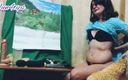 Bolly Karma: Ateşli orta yaşlı seksi kadın porno göğüsleri teşhir ediyor ve...