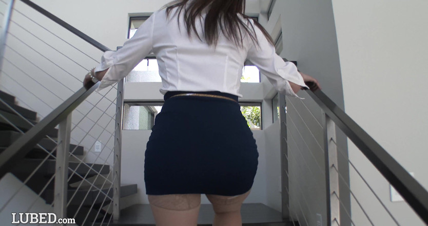 LUBED: Nasse brünette
