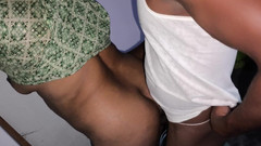 SAFI TV: 我的继阿姨正在切菜，所以我拥抱了她，并开始操她的菊花