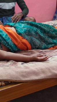 सौतेली मम्मी और सौतेले बेटे का सेक्स करने का असली घर का बना वीडियो