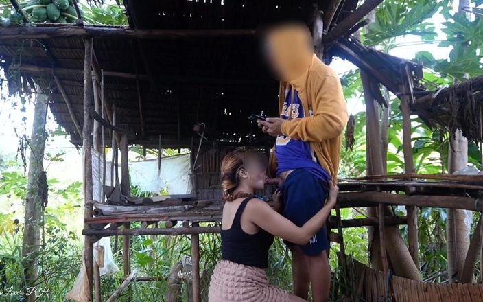 Pinay Lovers Ph: Terk edilmiş evde gerçek amatör halka açık seks
