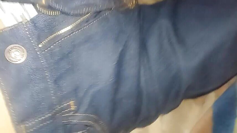 WolfGV: Паренек мастурбирует дилдо