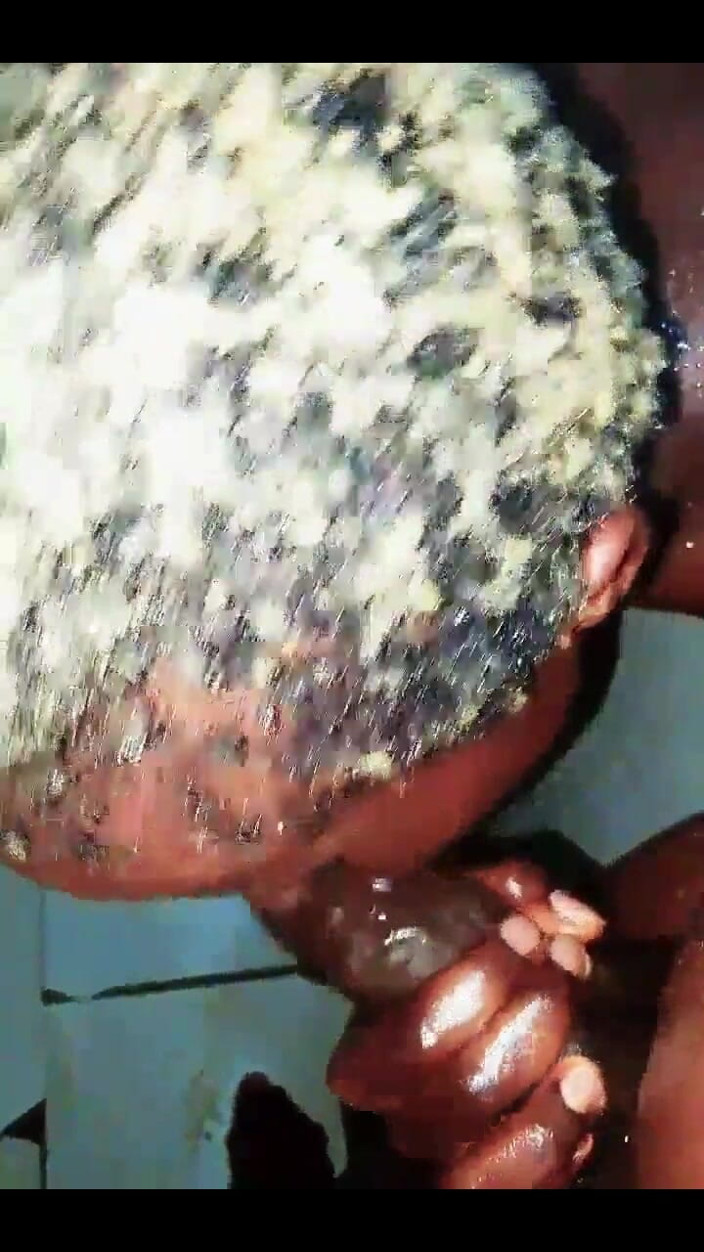 Masckedclub: Sexyrita mandi, menari, menunjukkan memeknya yang bagus, payudaranya mengambil bbc...