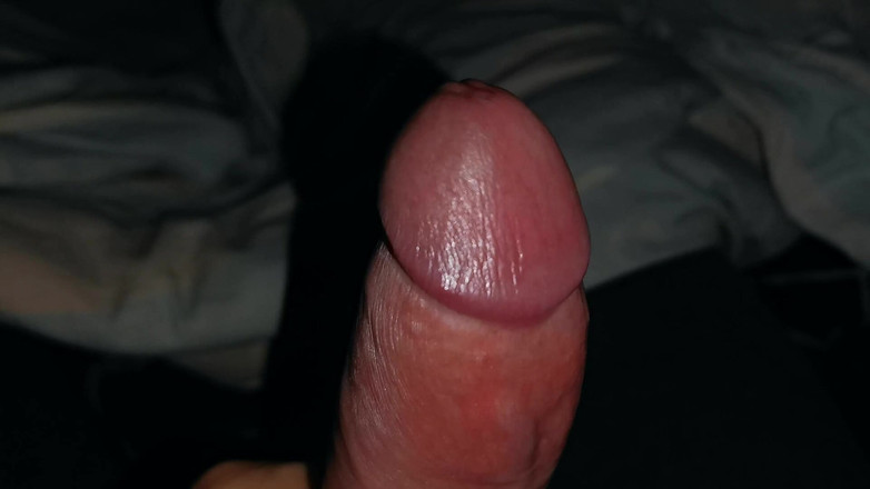 SEXY_GUYBEST: Sehr Nahaufnahme eines überregten Penis und Streams von Vor-sperma!