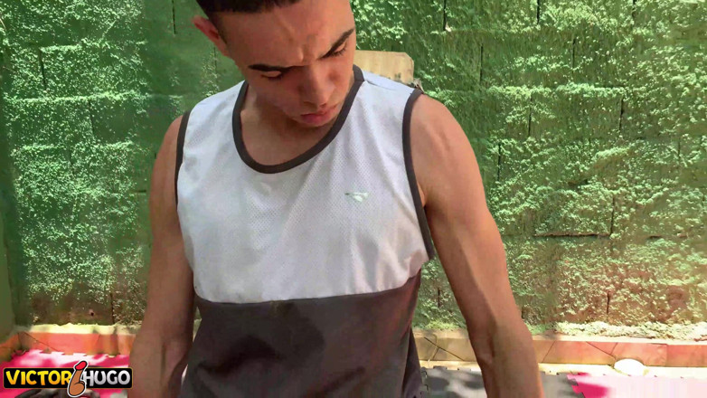 VictorHugo: 在家里健身房做爱