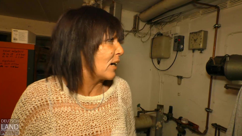 German Porn: Hyreshus - pannrummet är trevligt och varmt - det är bra med grannarna