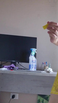 Uklízení stolu bez kalhotek
