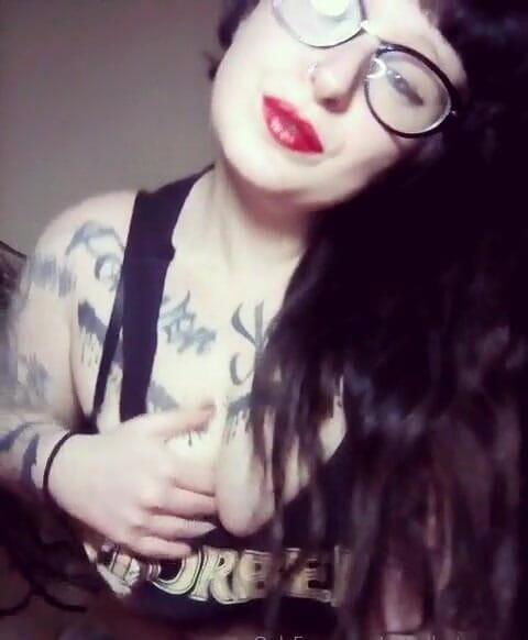 Estrella Steam: मेरे पास रैफल के लगभग सभी रंग हैं, जबकि मैं प्रतीक्षा को आसान बनाने के लिए इसे यहां छोड़ता हूं