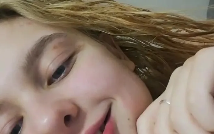 JuiceLussie: Masturbating After Shower