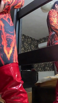 Fétiche De Combinaison En Nylon Rouge - Taquinage De Cameltoe, Pipe Profonde Et Éjaculation Sur Ma Camisole