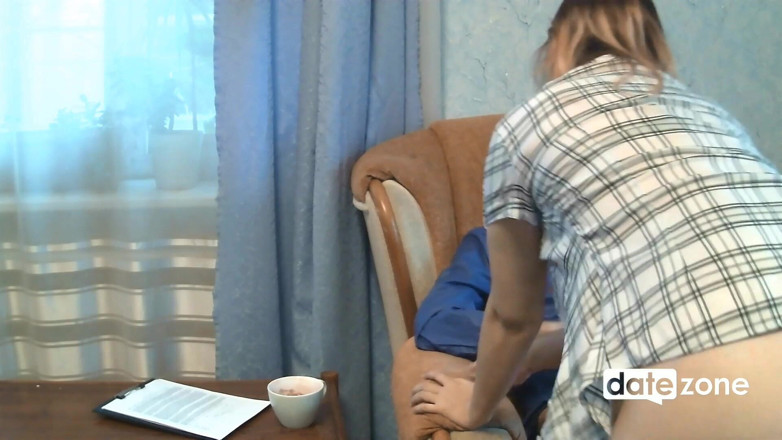 Datezone: Cặp đôi trẻ đã kết hôn thực hiện video khiêu dâm tự...