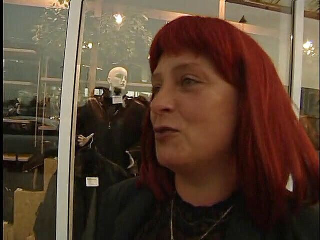 Xfamster: Roșcată matură care îi suge pula cu vedere la persoana 1