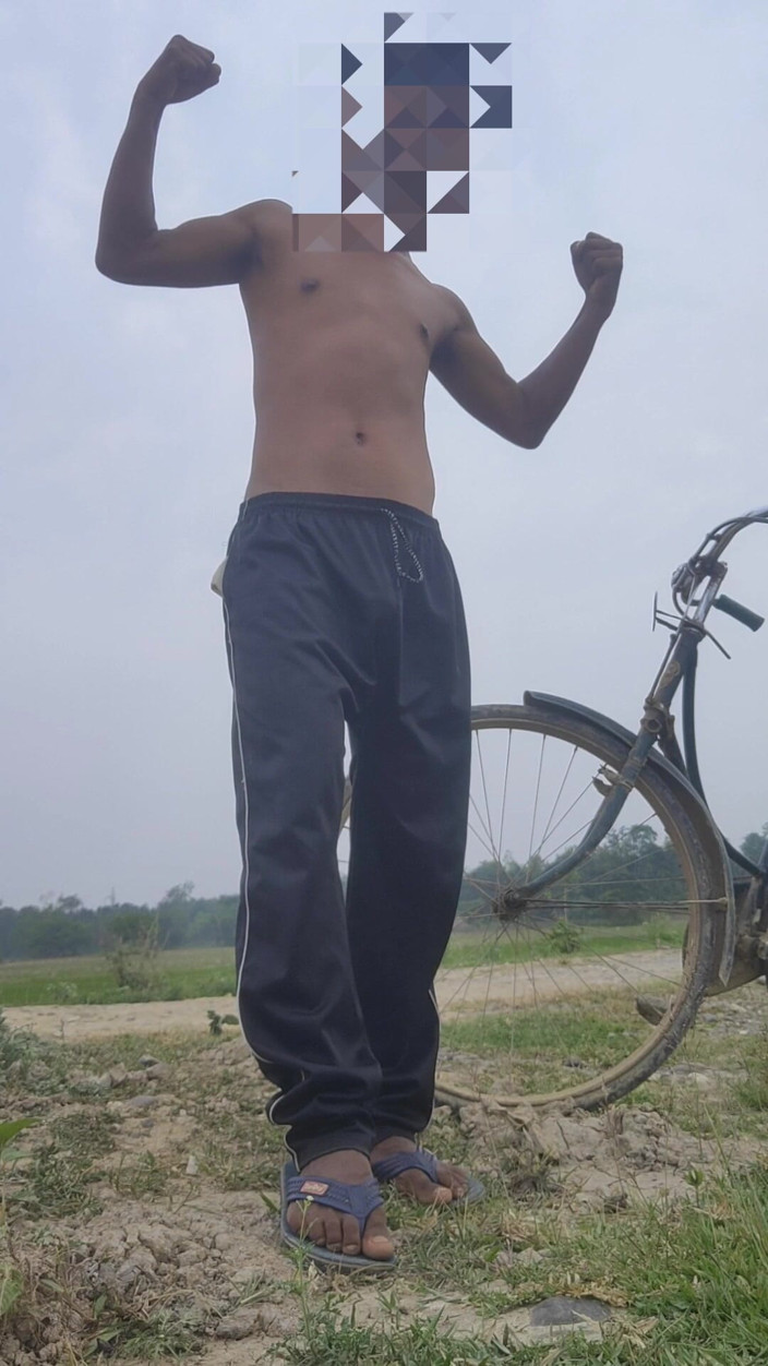 Assamesebodoboy: Video seks melancap di tepi jalan di luar rumah lelaki...