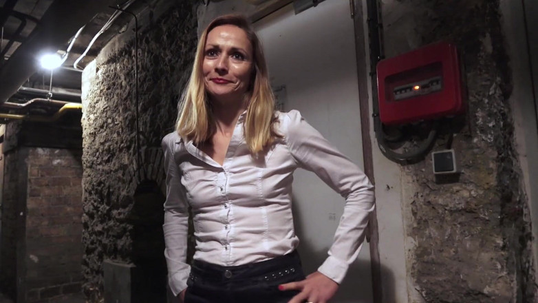 Rick Angel: Anal en un sótano sucio para la milf francesa Alice