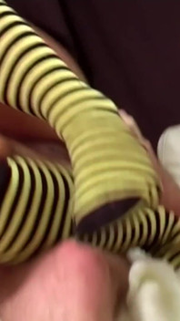 Seksi Asyalı porno yıldızı lyka lopez iki büyük beyaz yaraklı adamla sert üçlü grup seks yapıyor