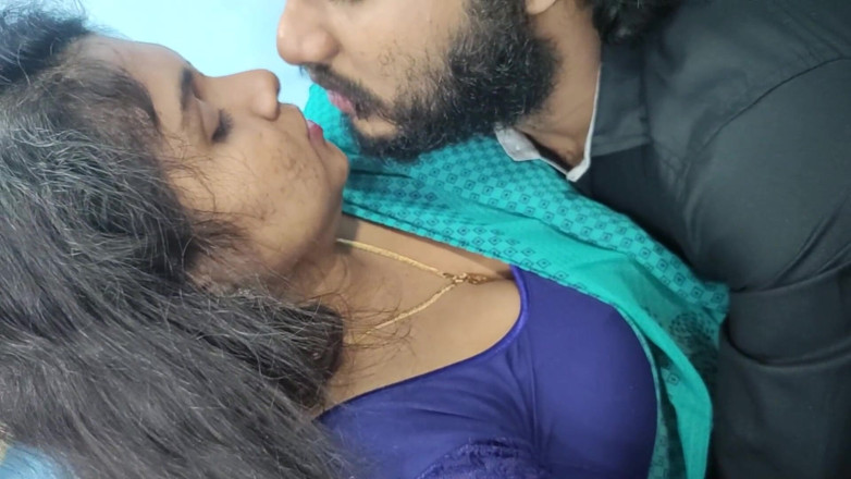 Vaishnavysharunraj: Saree romantika Dlouhý zámek na rty s tvrdým šukáním od indického...