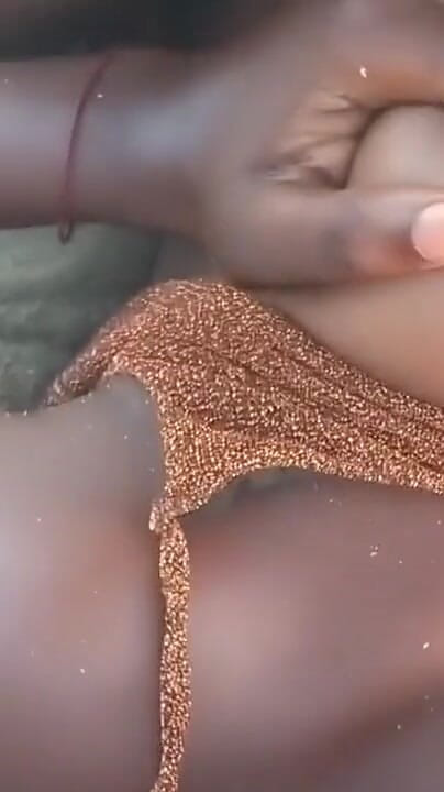 Ebony Giving Blowjob in Public (Mzansi dolls) Ebony Giving Blowjob in Public (Mzansi dolls)
