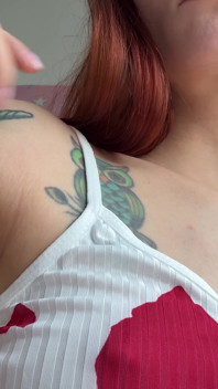 Wow, Hai Visto Quanto Sono Tenere E Dolci Le Sue Ascelle?