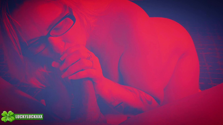 Lucky Luck XXX: Lycklig tjej Brynn - Rött ljus Special POV avsugning upplevelse