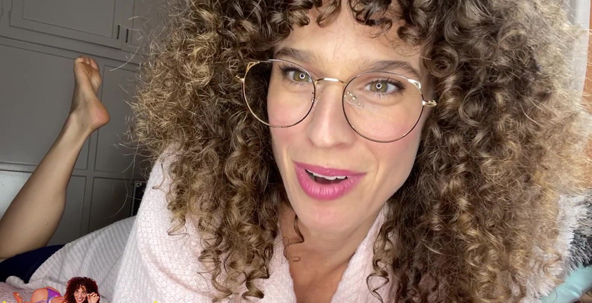 VibeWithMommy: सौतेली मम्मी तुम्हें चोदती है और आपकी गेंदों को खाली करती है हिलाने के निर्देश सौतेली मम्मी को बिस्तर से पहले अंदर आना पसंद है, आपको एक लोरी गाती है